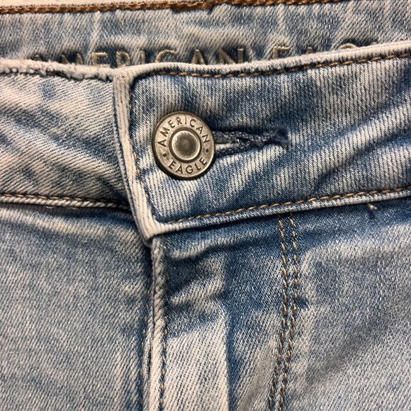 American Eagle Skater Jean Size 12 Distressed Women Jeans Medium Wash Blue - Picture 3 of 8